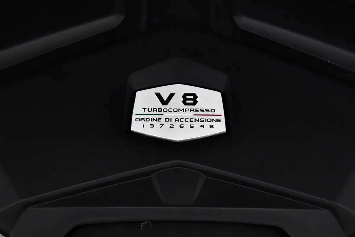 2024-lamborghini-urus-40-no-trim-big-61