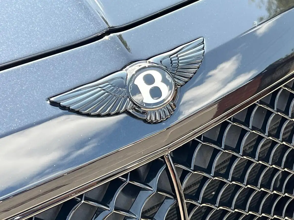 2017-bentley-bentayga-60-w12-big-54