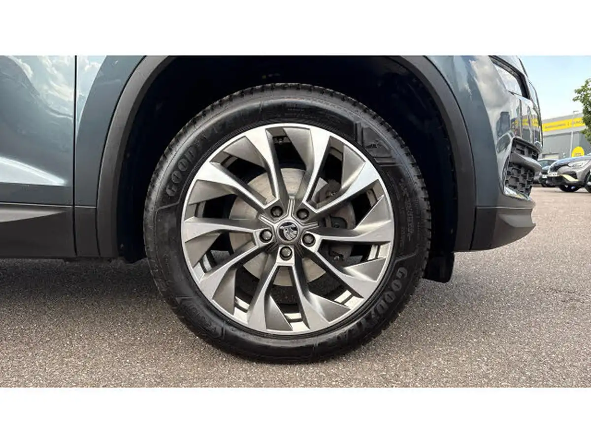 2021-skoda-kodiaq-15-tsi-se-drive-7-big-6