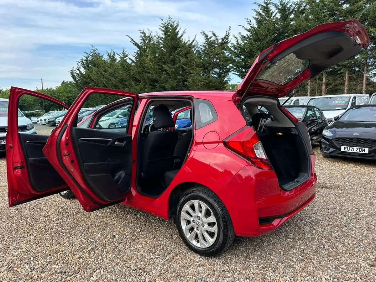2019-honda-jazz-13-i-vtec-se-big-19