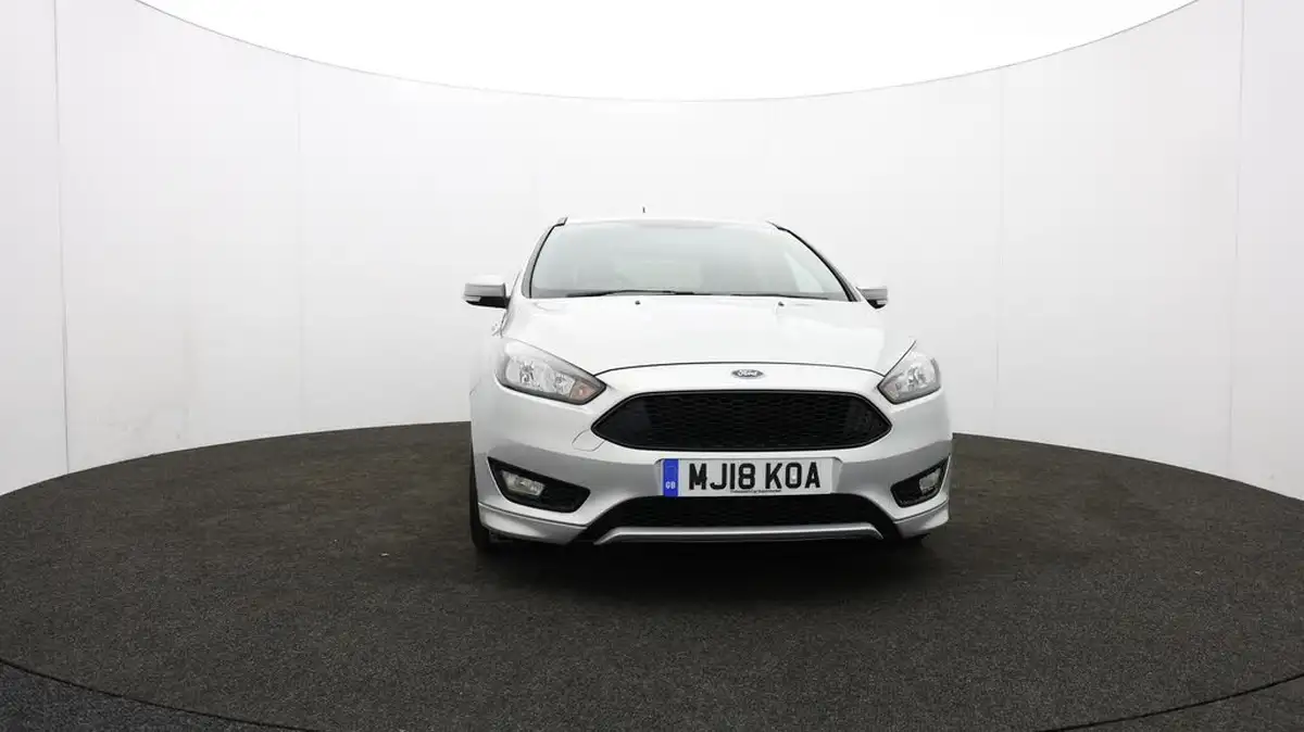 2018-ford-focus-10t-st-line-140ps-hatchback-big-55