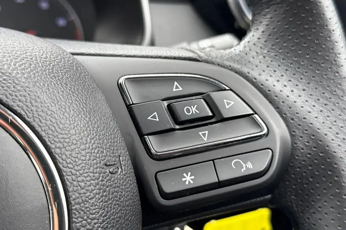 2019-mg-zs-suv-15-vti-tech-excite-105bhp-big-26