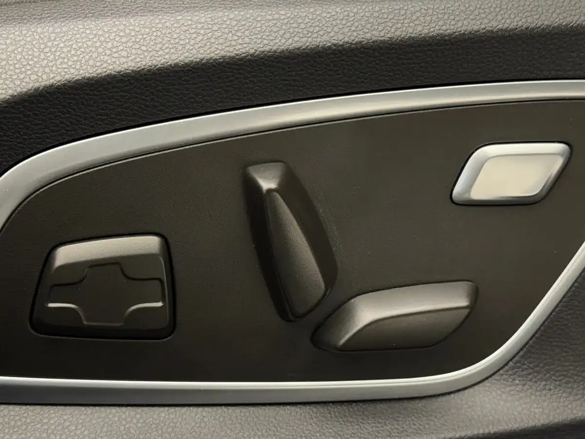 2024-renault-scenic-e-tech-e-iconic-big-28