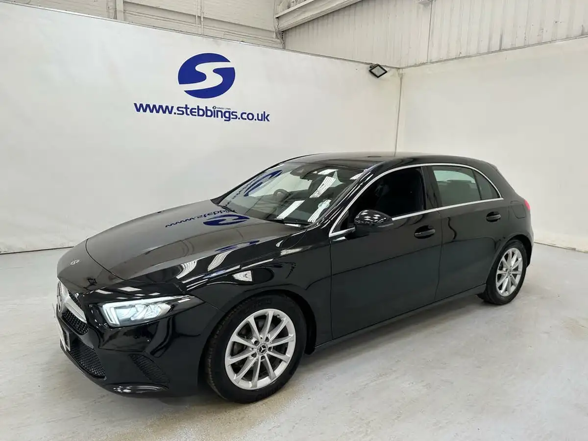 2019-mercedes-benz-a-class-20d-a200d-sport-hatchback-5d-big-3
