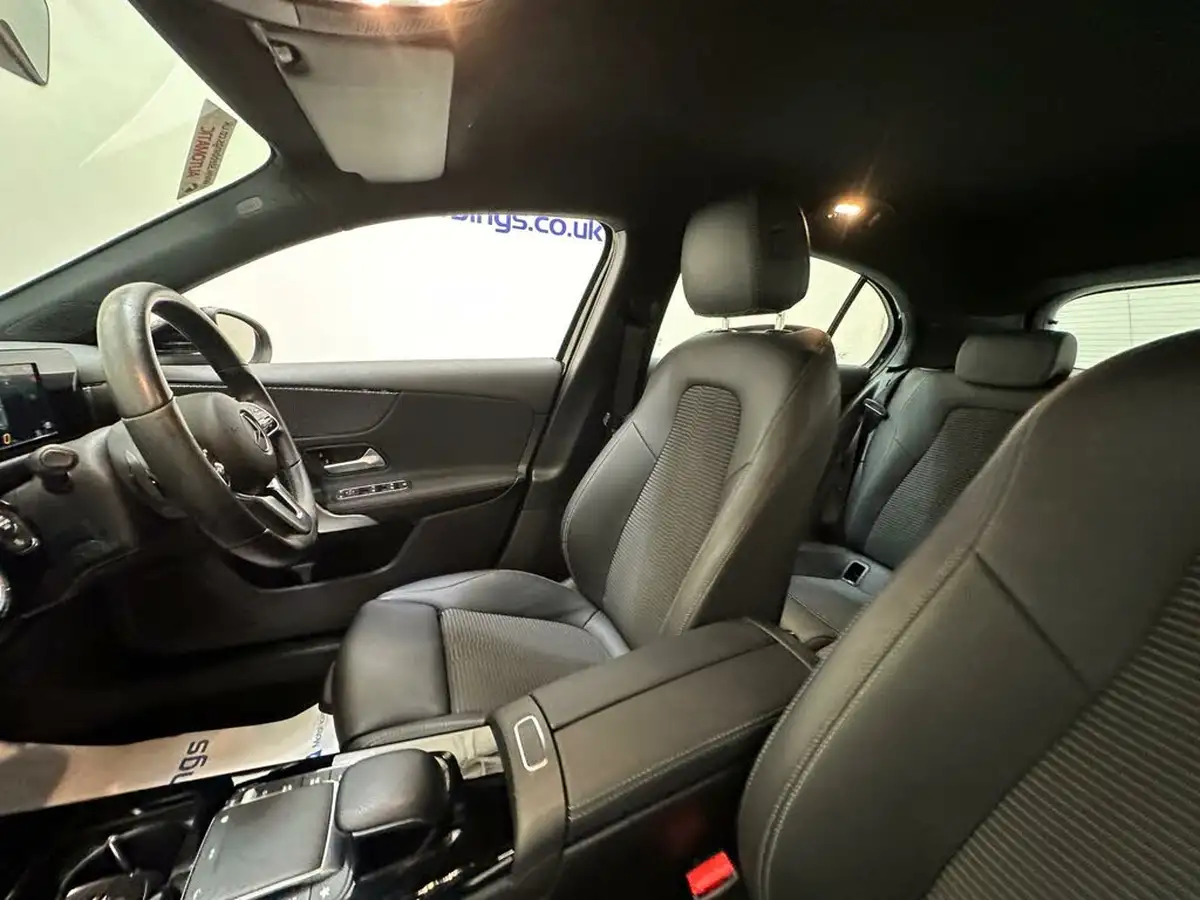 2019-mercedes-benz-a-class-20d-a200d-sport-hatchback-5d-big-27