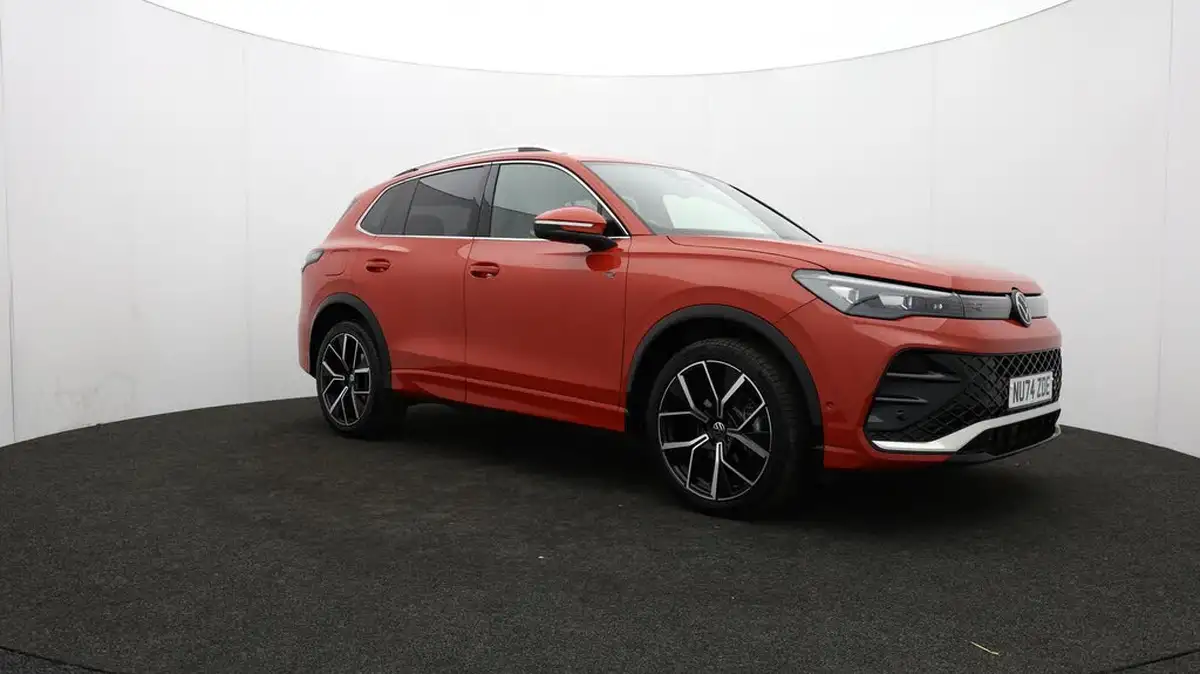 2024-volkswagen-tiguan-15-etsi-r-line-big-52