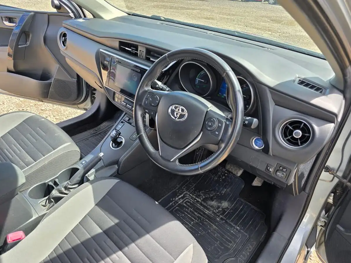 2016-toyota-auris-18-vvt-i-hsd-icon-hatchback-big-18
