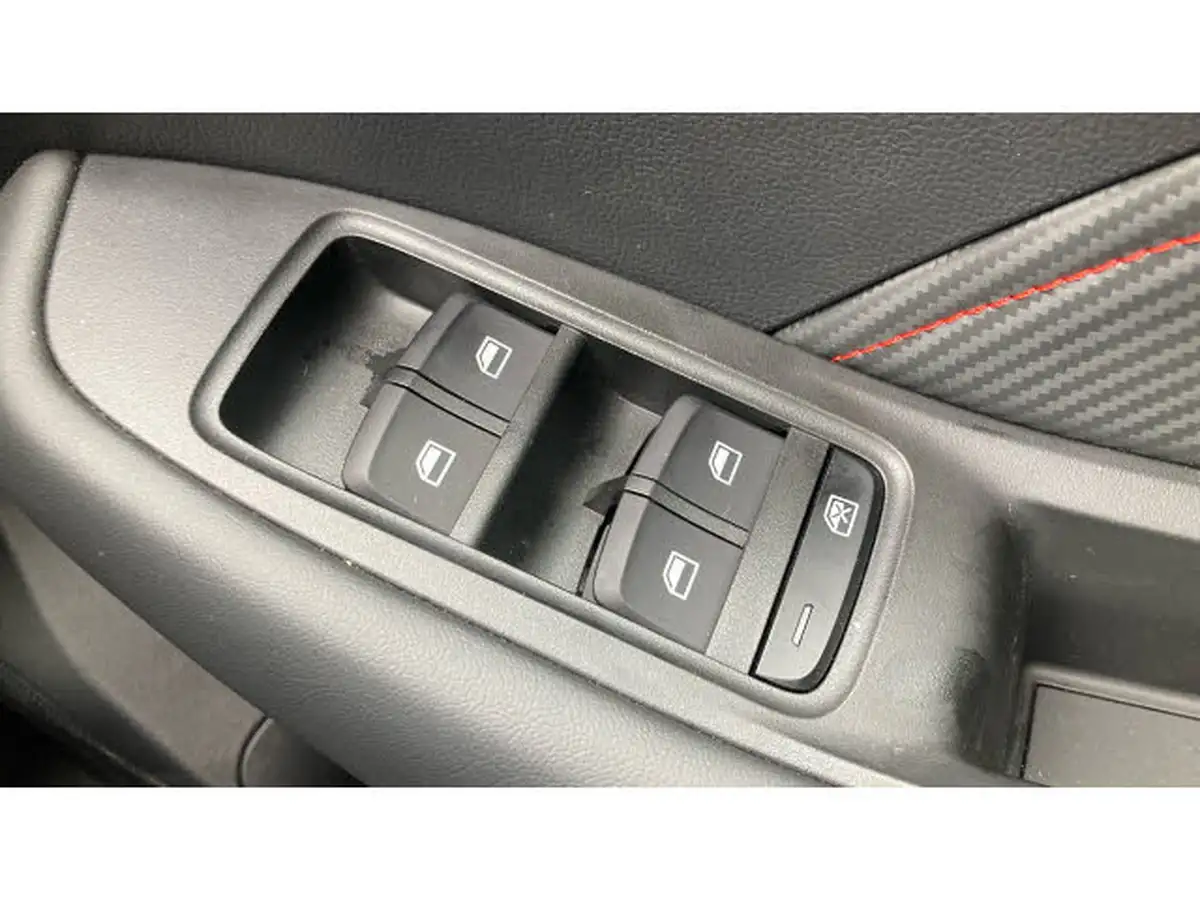 2025-mg-zs-suv-e-trophy-connect-ev-176ps-big-27