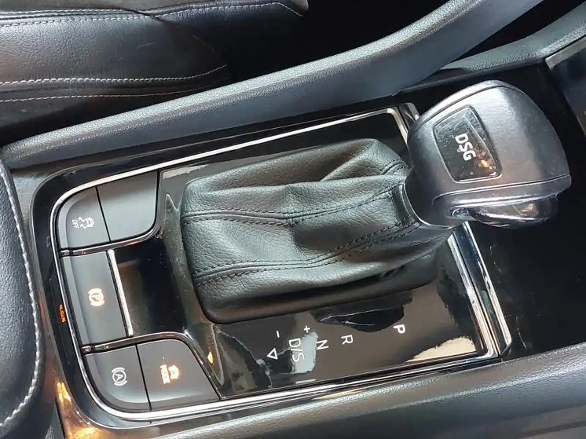 2018-skoda-karoq-16tdi-se-l-scr-1596cc-dsg-big-14