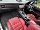 2021-porsche-macan-29-turbo-small-13