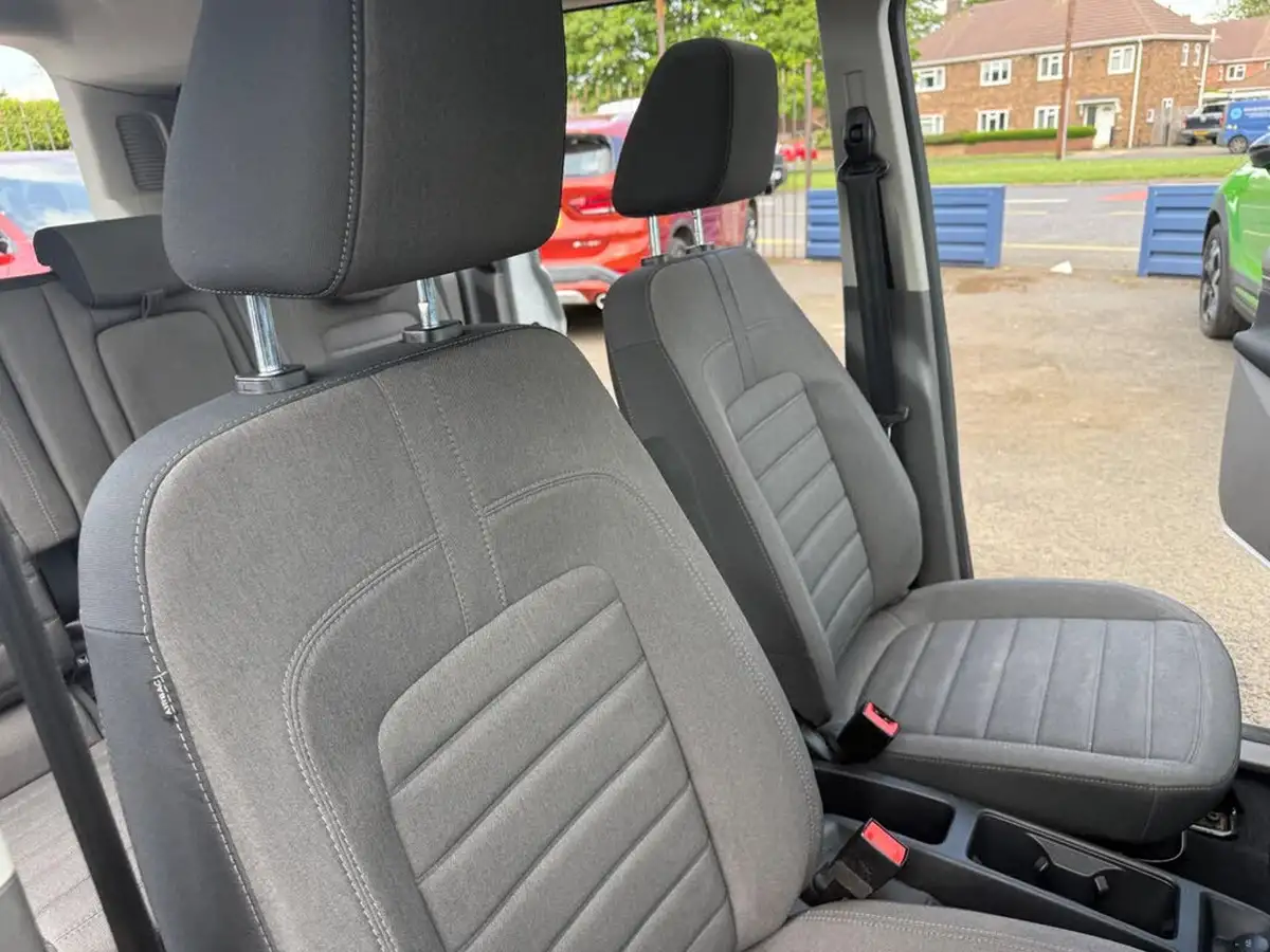 2022-ford-grand-tourneo-connect-15-titanium-120ps-ecoblue-1499cc-powershift-big-44