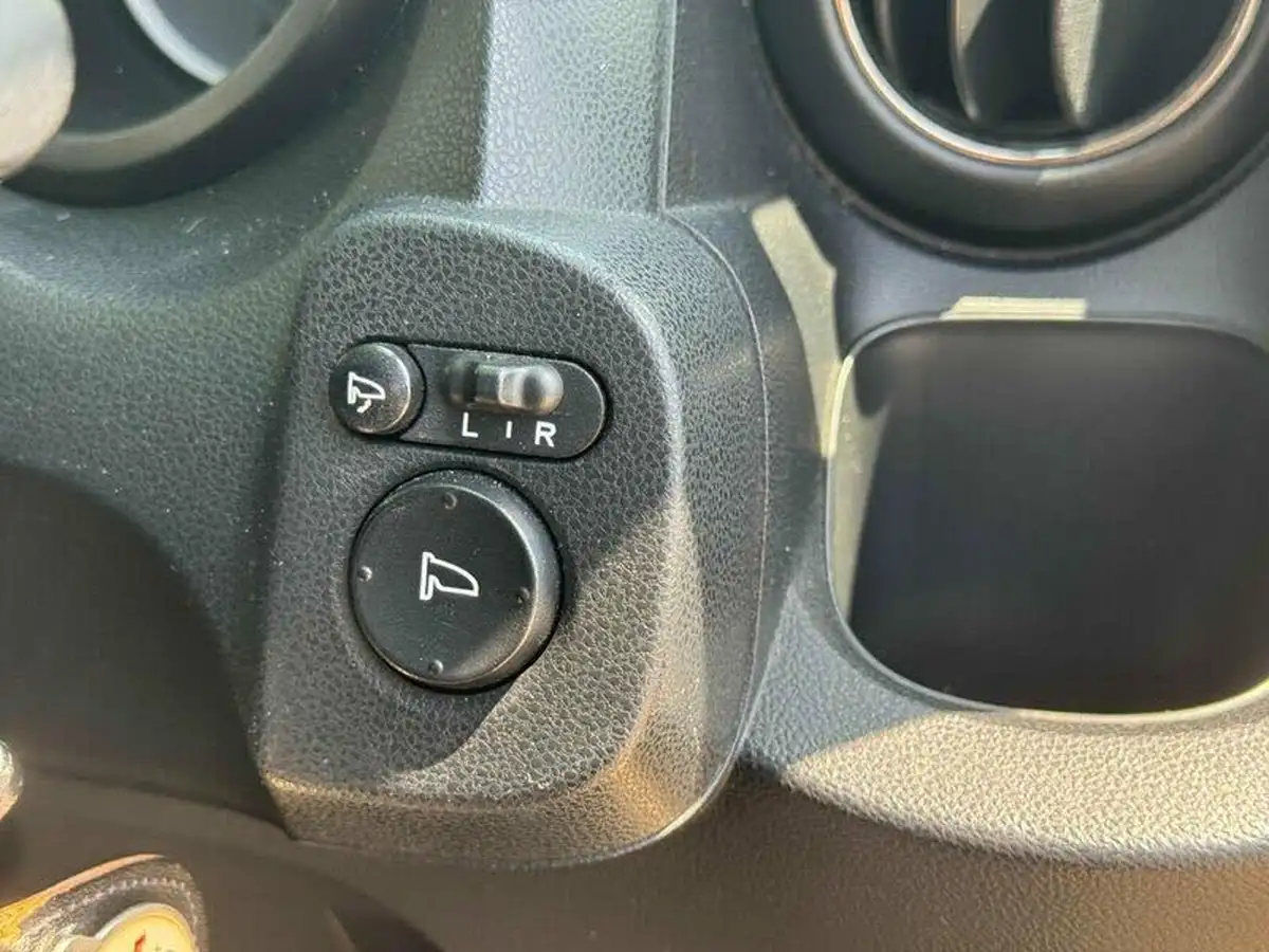 2012-honda-jazz-14-ex-cvt-big-20