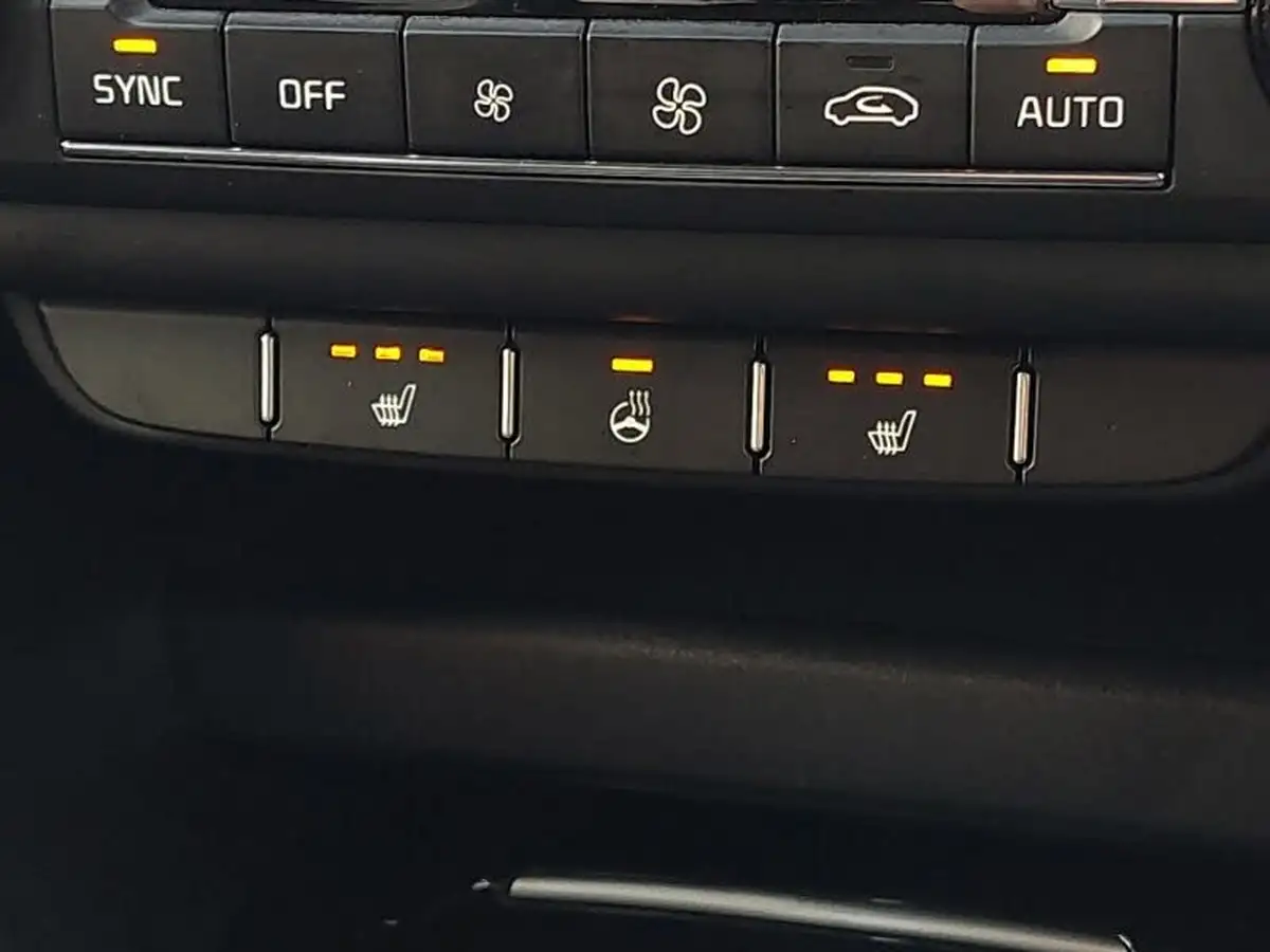 2019-kia-pro-ceed-14-t-gdi-gt-line-big-14