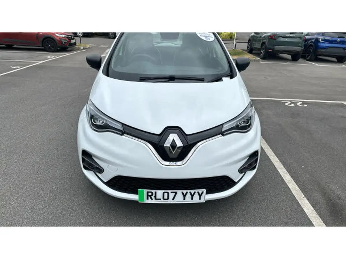 2021-renault-zoe-e-i-play-big-7