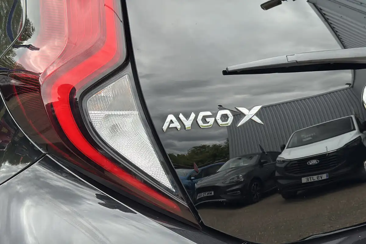 2022-toyota-aygo-x-10-vvt-i-edge-big-35