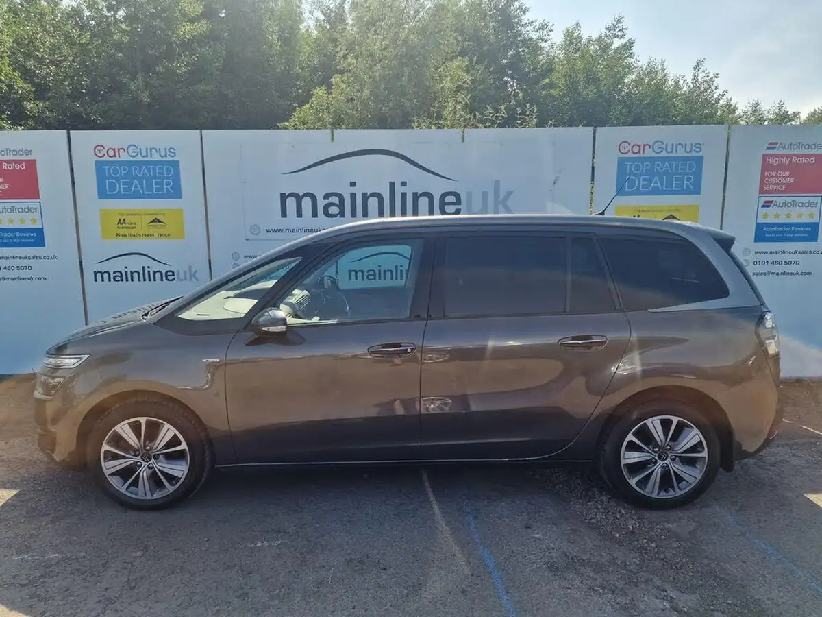 2017-citroen-grand-c4-picasso-16bluehdi-exclusive-eat6-big-22