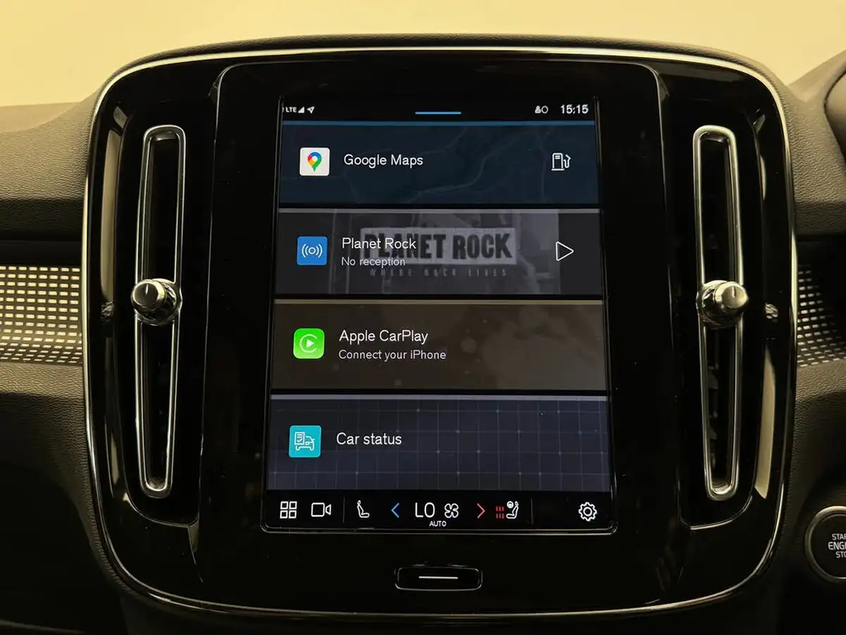 2024-volvo-xc40-20-b3-plus-big-31