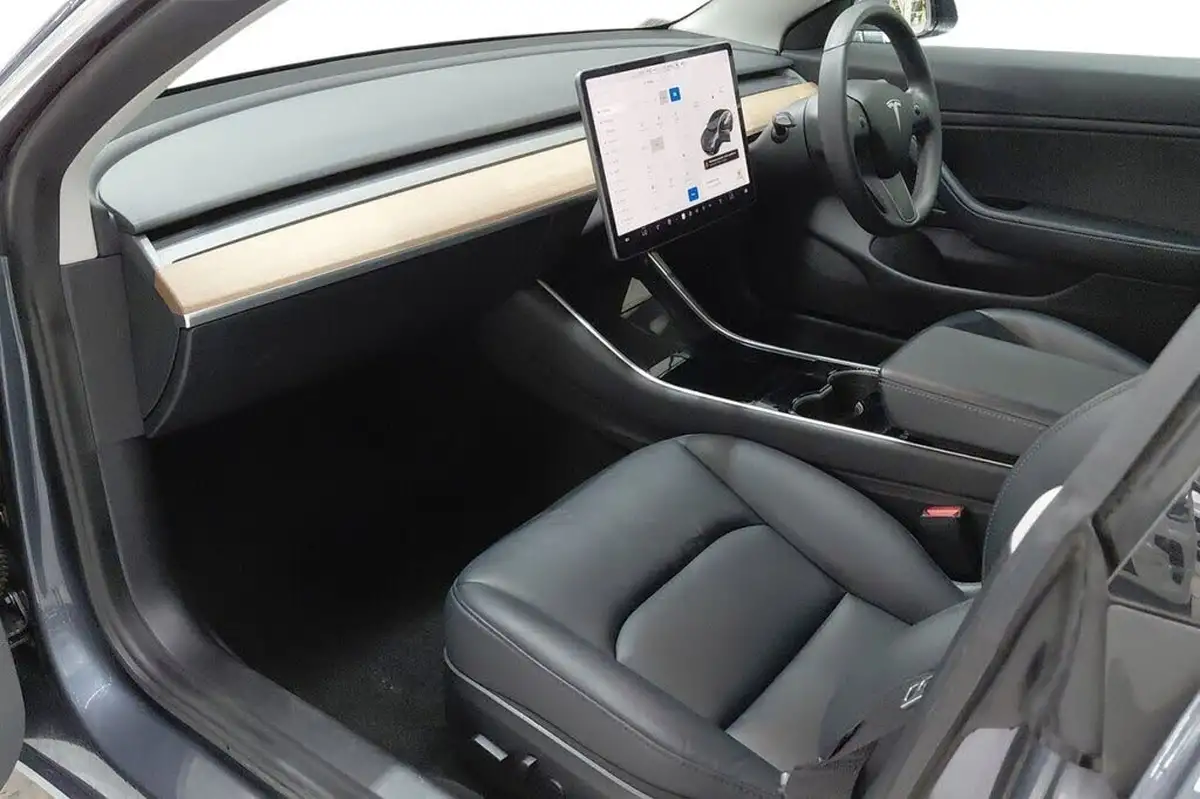 2020-tesla-model-3-e-standard-plus-big-10
