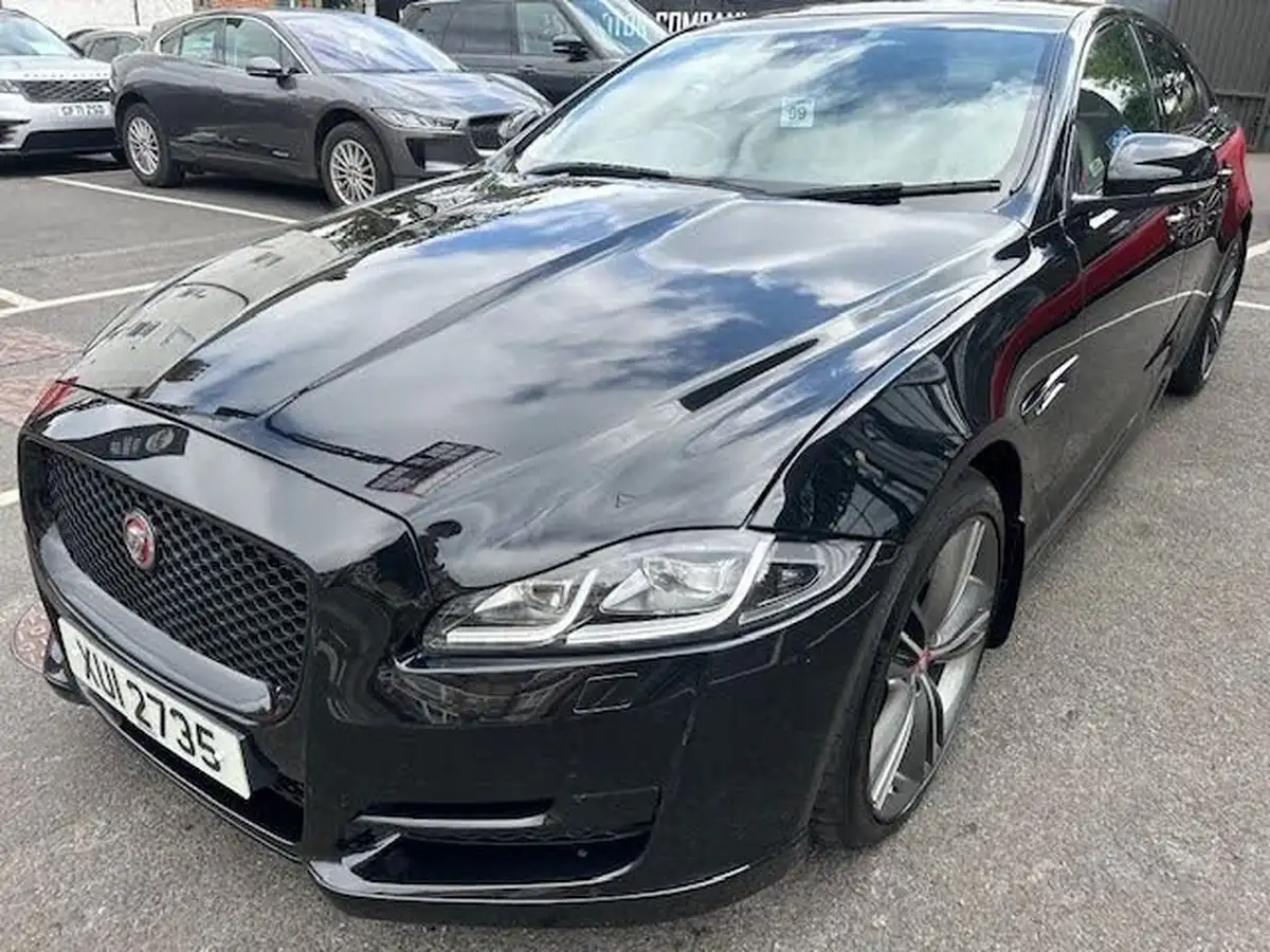 2019-jaguar-xj-series-30td-xj-r-sport-big-3