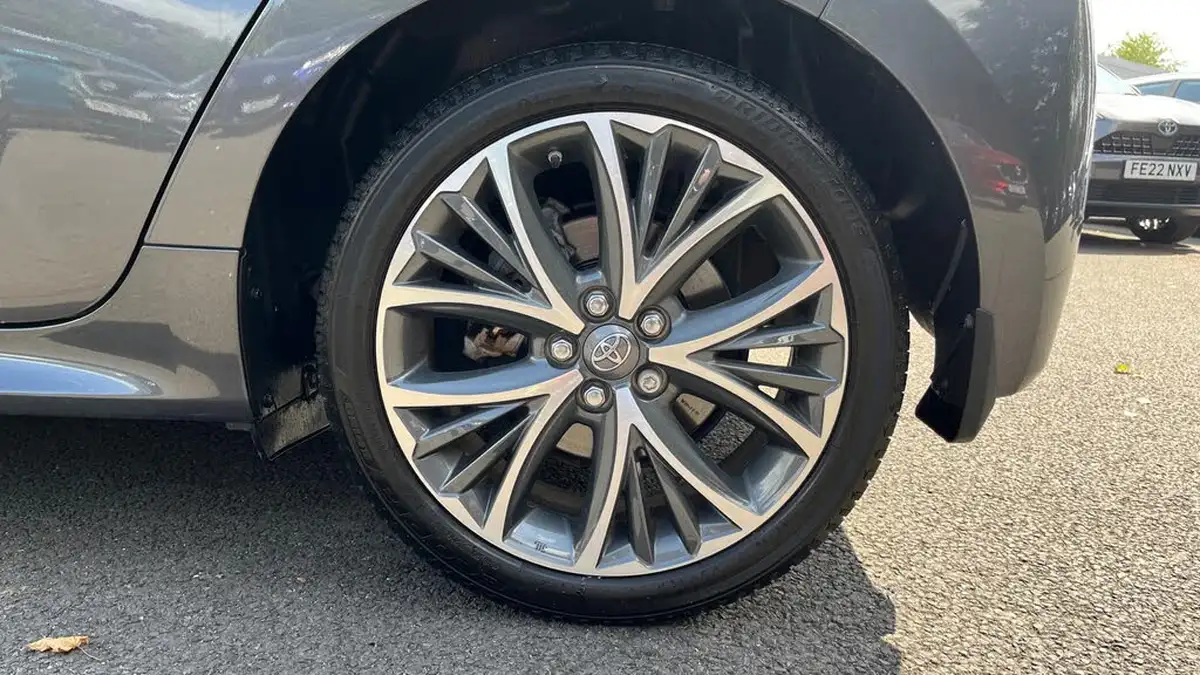 2022-toyota-yaris-cross-15-vvt-i-excel-city-packpan-roof-big-20