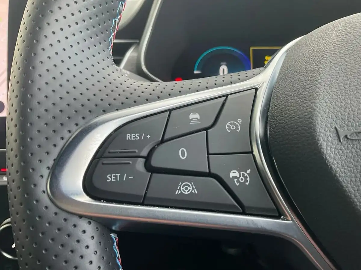 2024-renault-arkana-16-esprit-alpine-big-25