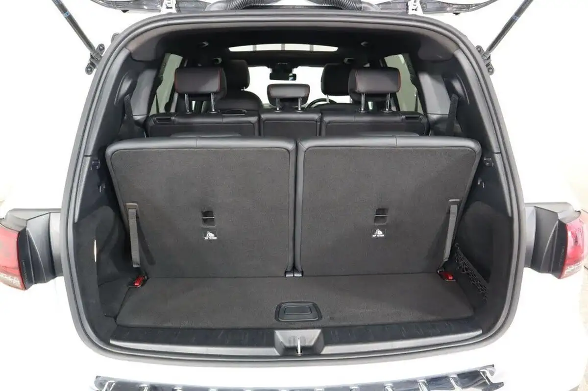 2022-mercedes-benz-glb-class-20d-glb220d-amg-line-premium-plus-big-52
