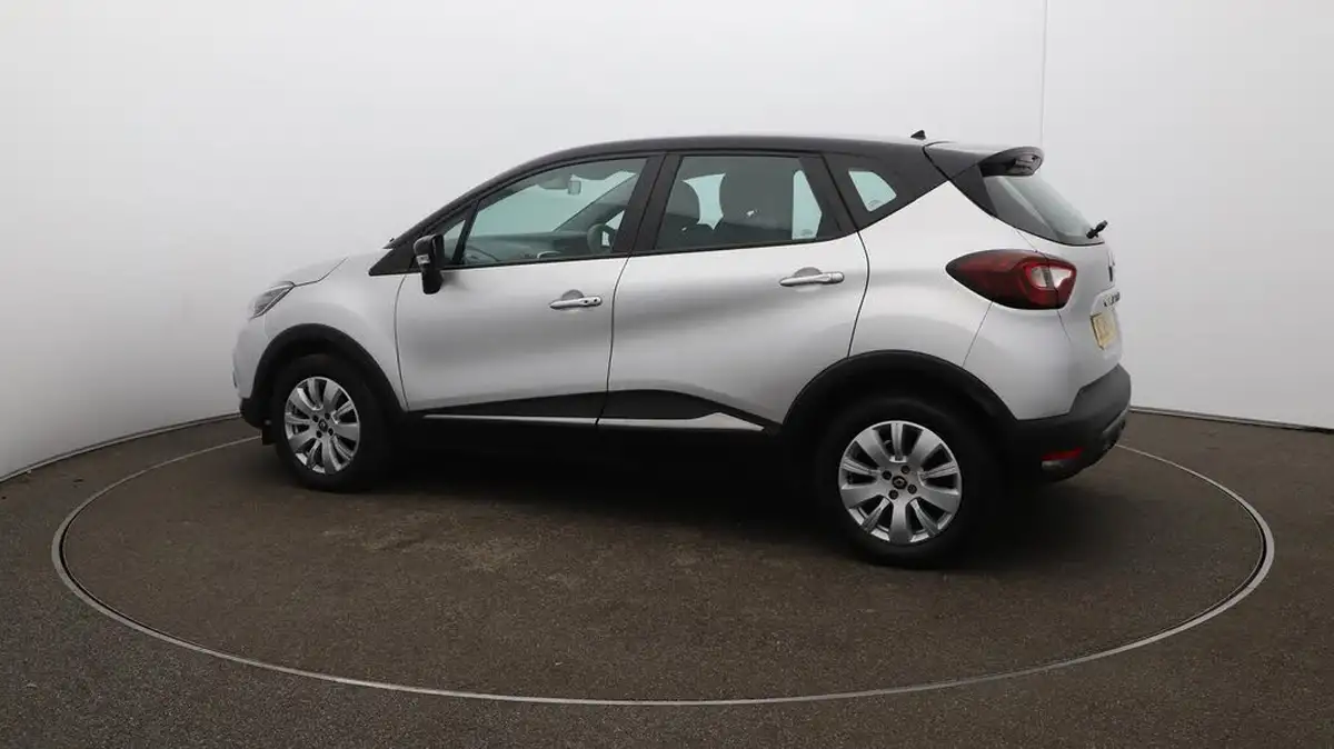 2020-renault-captur-09-tce-play-big-44