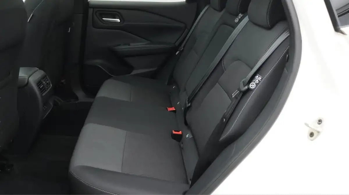 2022-nissan-qashqai-13-dig-t-n-connecta-140ps-big-16