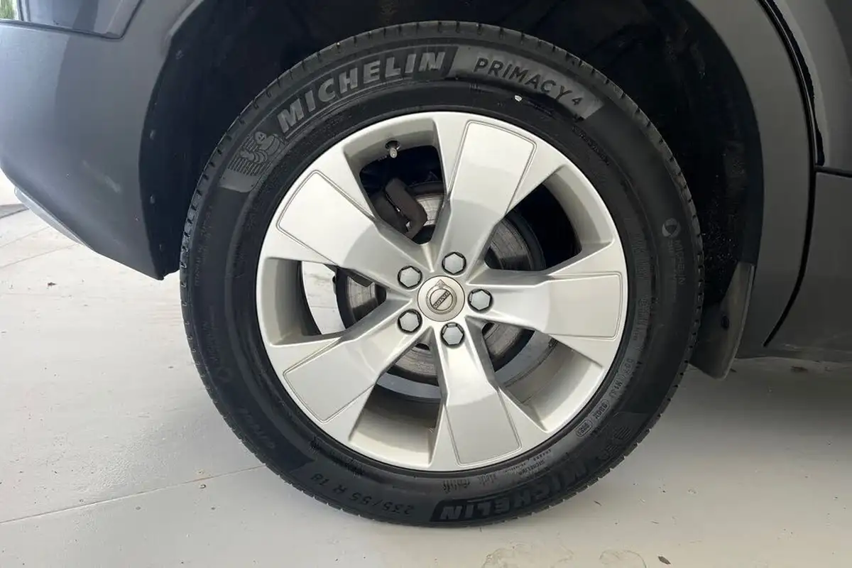 2021-volvo-xc40-15-t3-momentum-161bhp-big-30