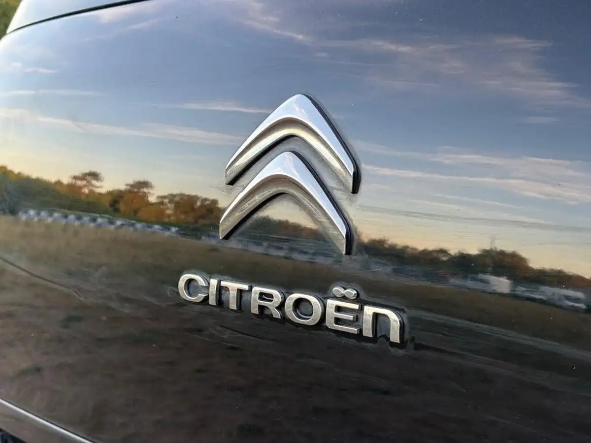 2014-citroen-grand-c4-picasso-16e-hdi-vtr-115ps-big-49