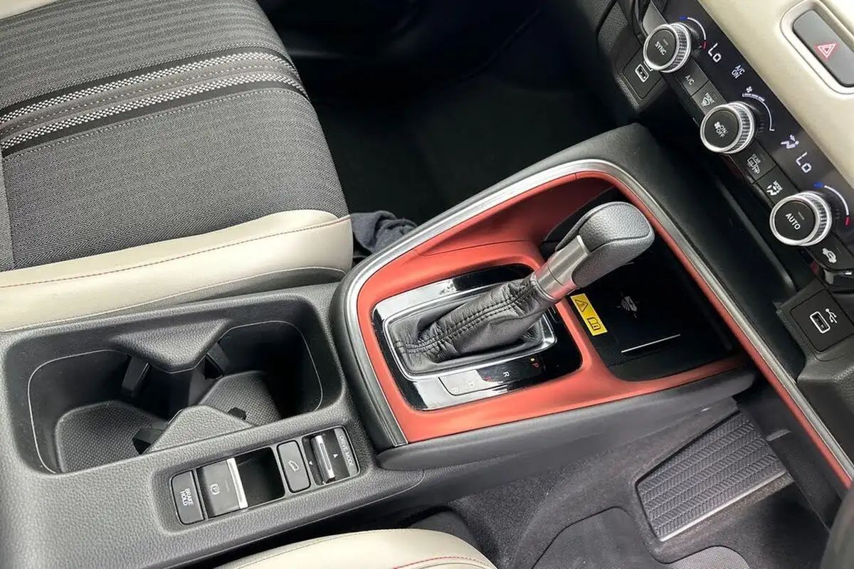 2022-honda-hr-v-15-i-mmd-advance-style-big-50