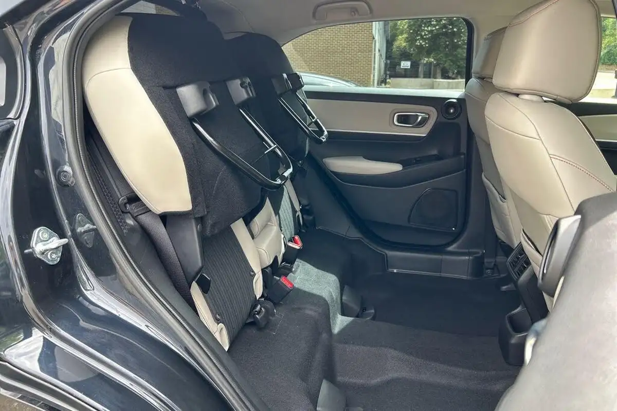 2022-honda-hr-v-15-i-mmd-advance-style-big-26