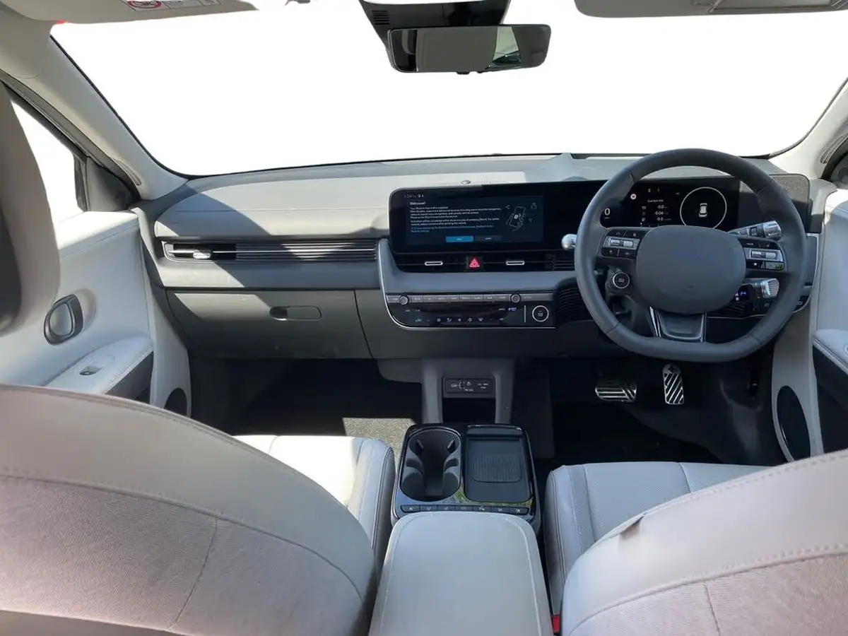 2024-hyundai-ioniq-5-e-ultimate-228ps-84kwh-tech-pack-max-rwd-big-12