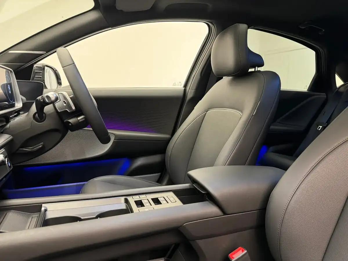 2024-hyundai-ioniq-6-e-premium-228ps-single-rwd-big-18