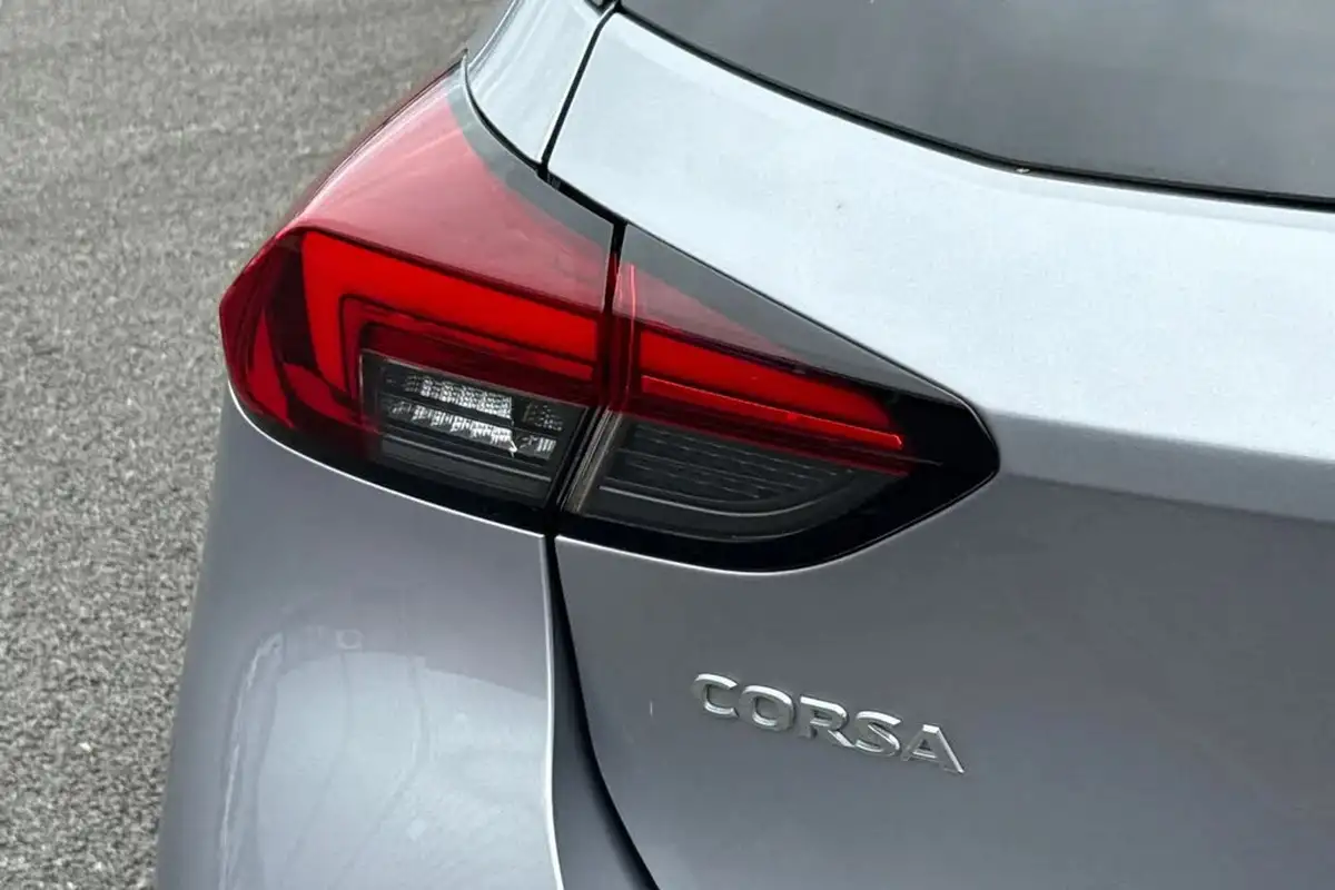 2023-vauxhall-corsa-12i-gs-big-32