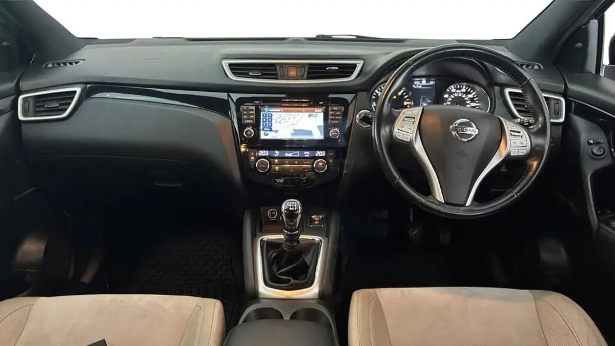 2014-nissan-qashqai-16dci-premier-limited-edition-big-12