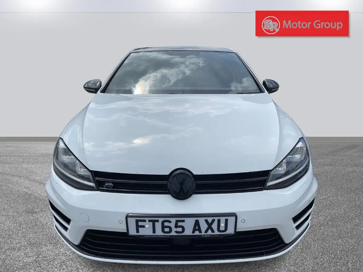 2016-volkswagen-golf-20-tsi-r-4x4-bmtss-hatchback-3d-dsg-big-1
