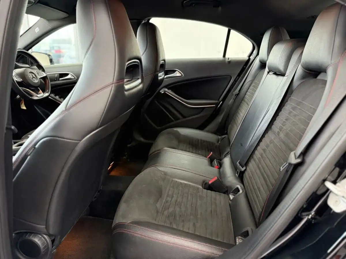 2017-mercedes-benz-a-class-15d-a180d-amg-line-ss-7g-dct-big-56
