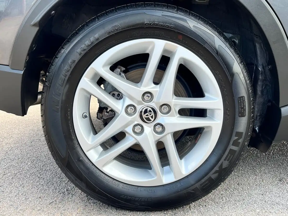 2021-toyota-c-hr-18-vvt-i-icon-big-14