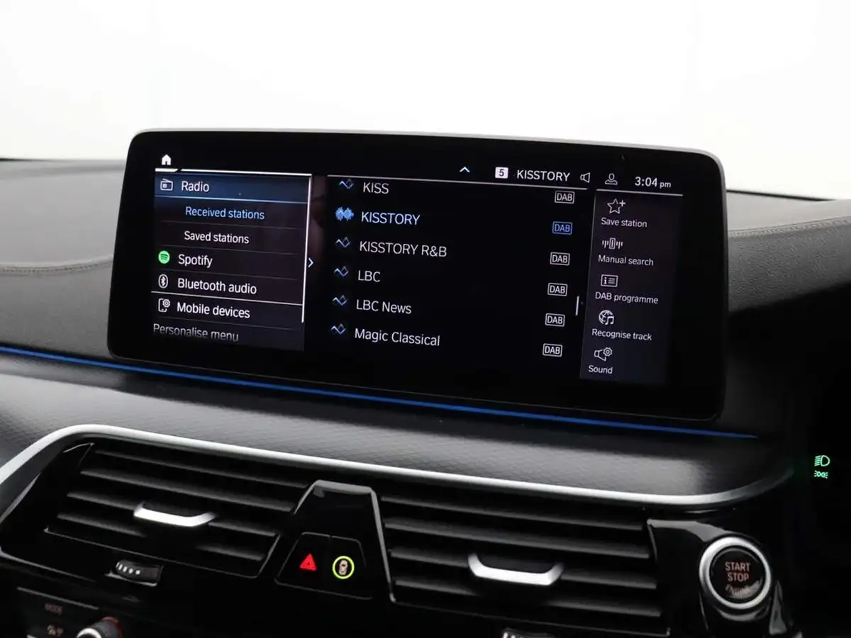2022-bmw-5-series-20-530e-m-sport-saloon-4d-big-28
