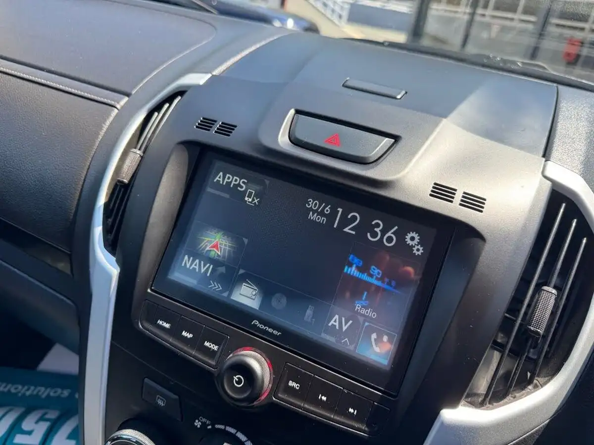 2019-isuzu-d-max-19td-yukon-nav-double-pickup-auto-big-39