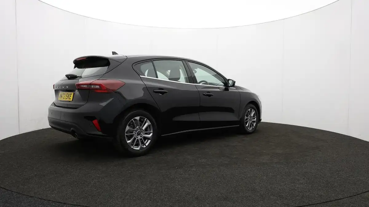 2023-ford-focus-10t-titanium-125ps-hatchback-big-33