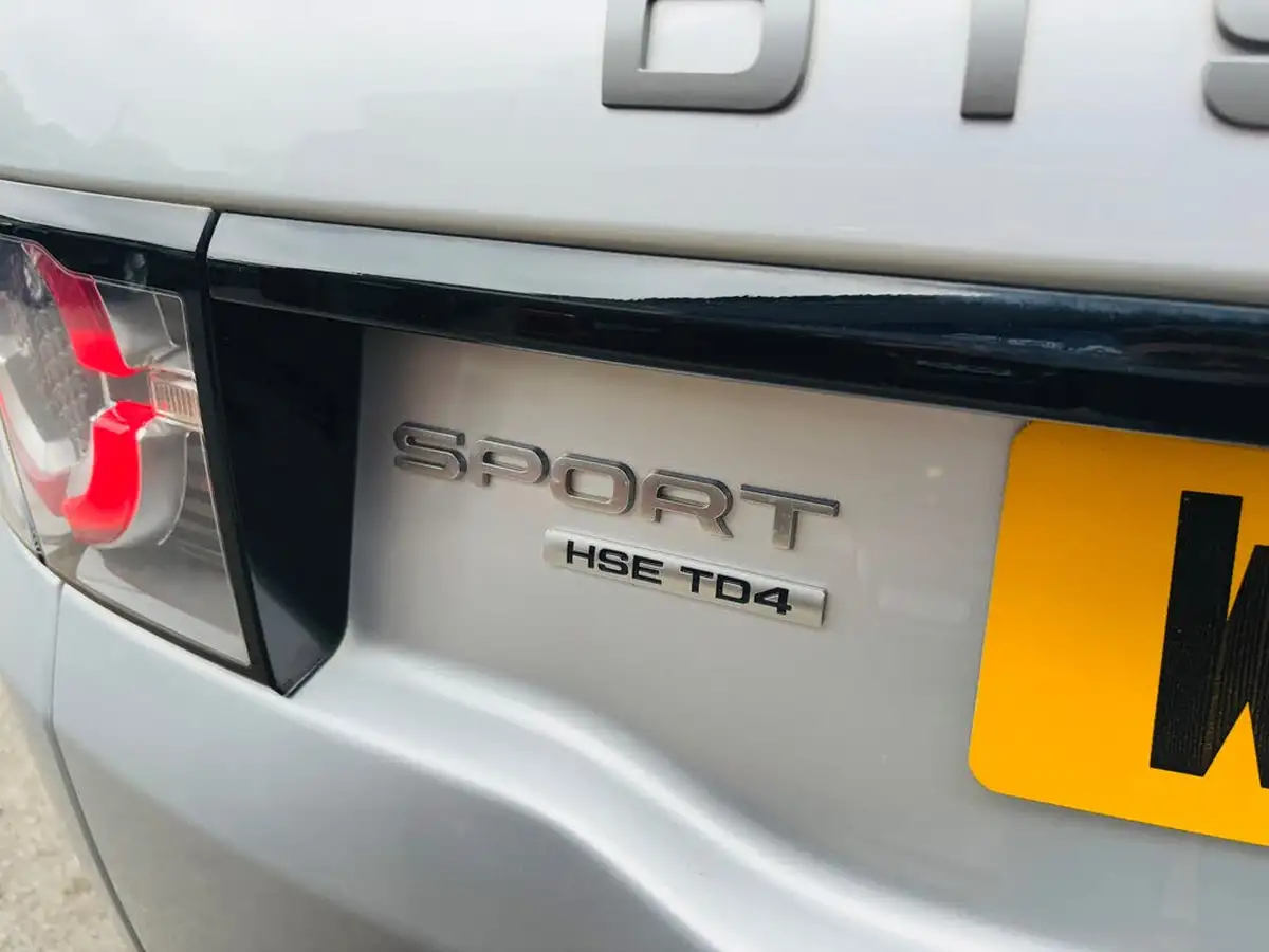 2016-land-rover-discovery-sport-20td4-hse-180ps-4x4-auto-big-17