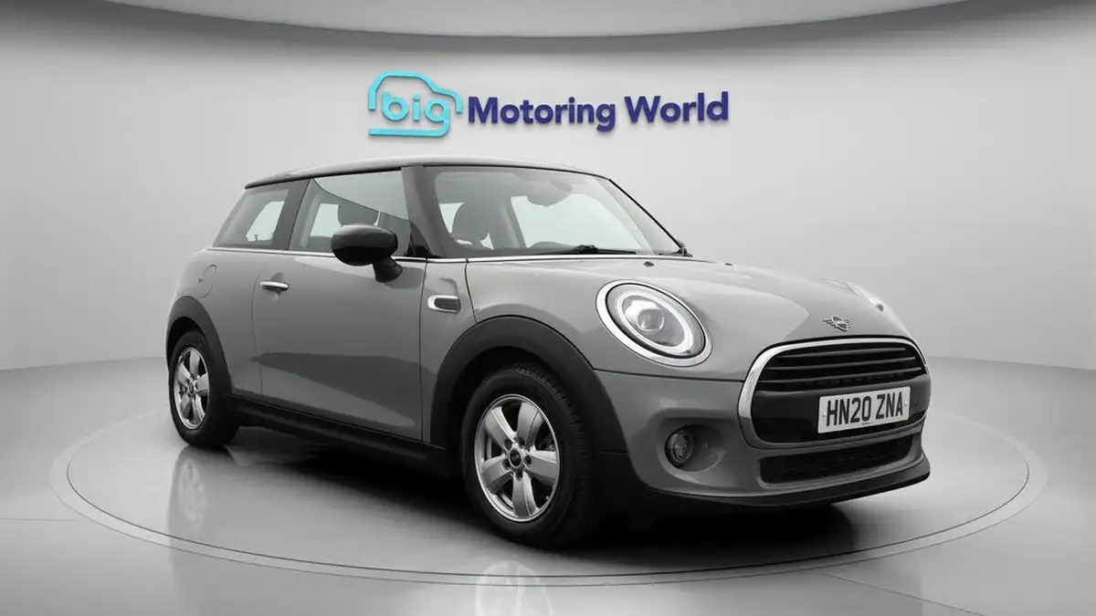 2020-mini-cooper-15-cooper-classic-nav-hatchback-3d-big-1