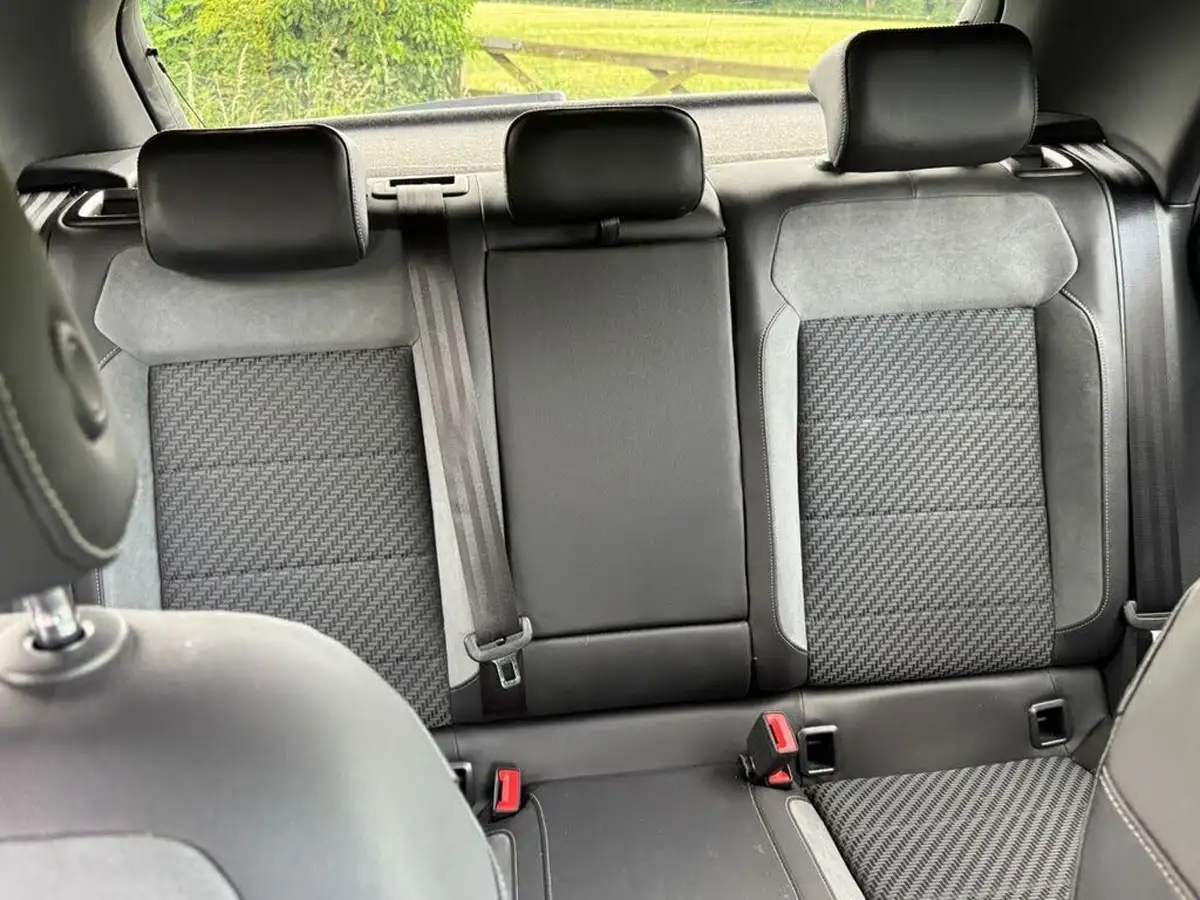 2019-volkswagen-t-roc-16tdi-r-line-big-45