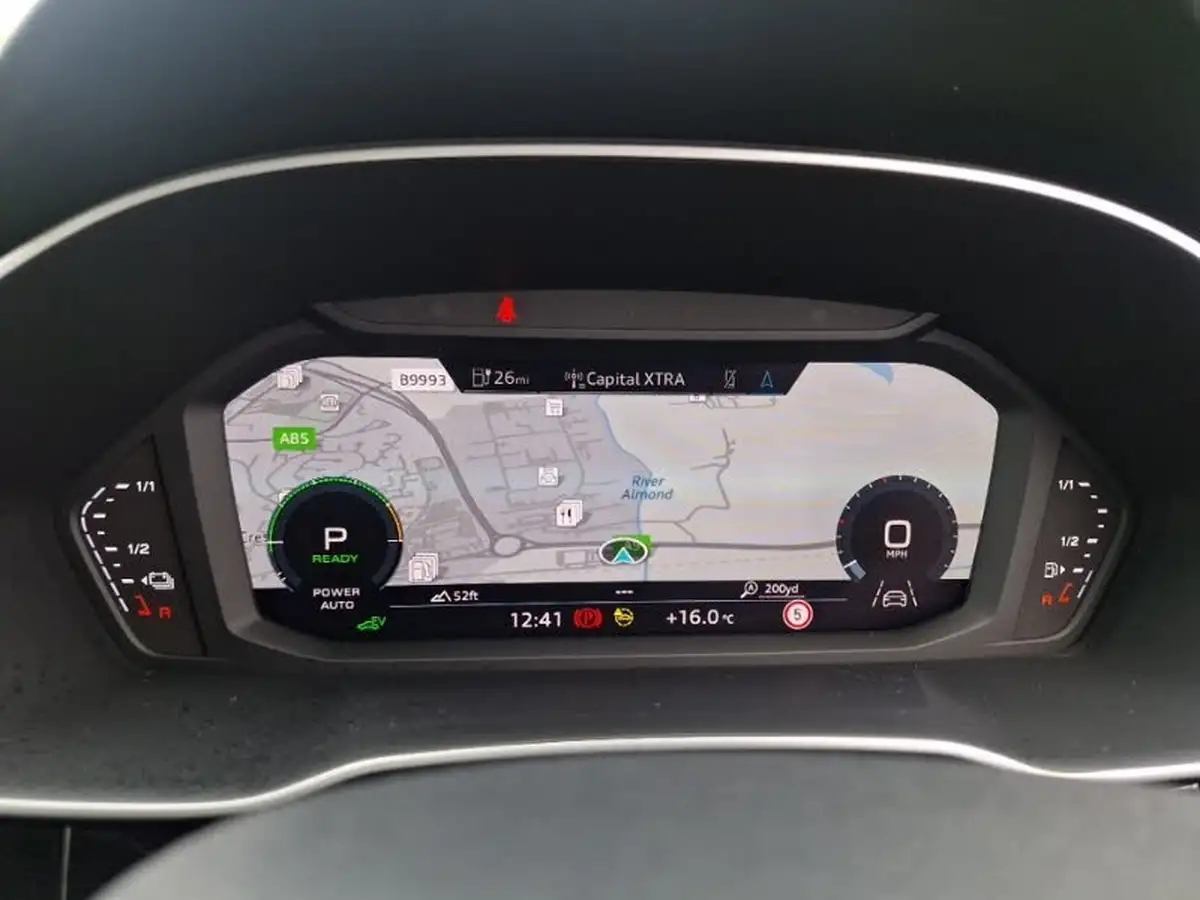 2022-audi-q3-14-45-tfsi-e-technik-big-10