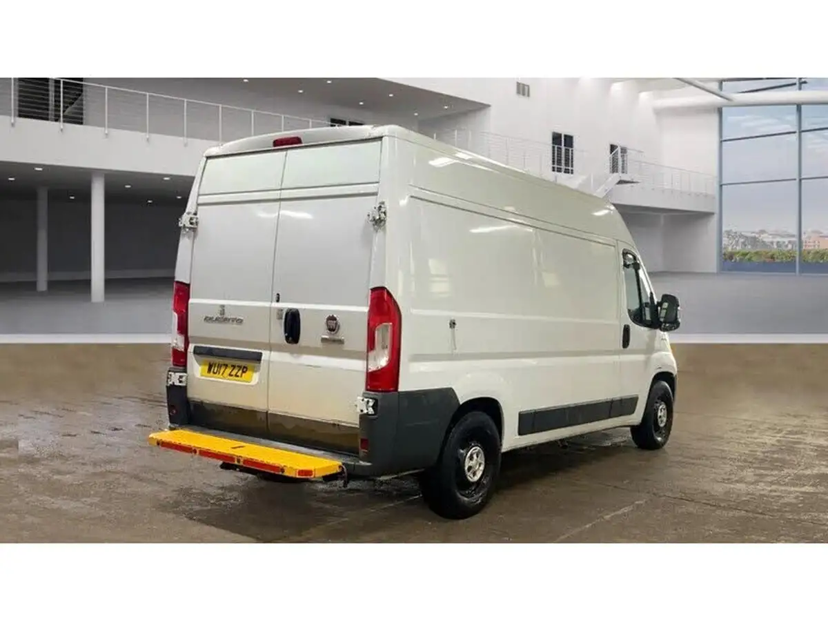 2017-fiat-ducato-20td-35-lh2-panel-big-4