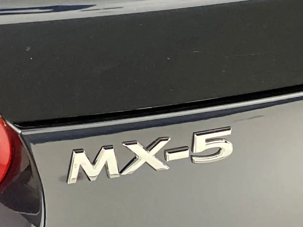 2023-mazda-mx-5-15-kizuna-big-44