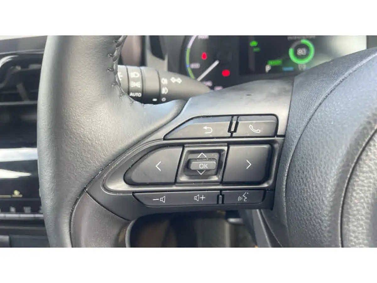2024-toyota-yaris-cross-15-vvt-i-excel-awd-i-big-26