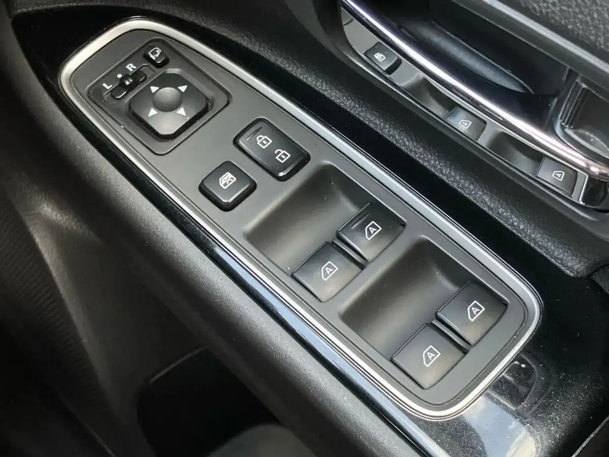 2020-mitsubishi-outlander-24-design-phev-big-20